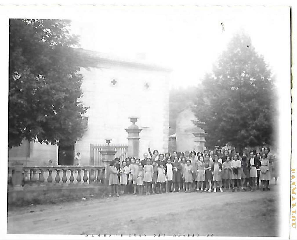 COLO LE LEZERT CASTRES TARN DAMES AFRICAINES MARAVAL 1955 N01.png